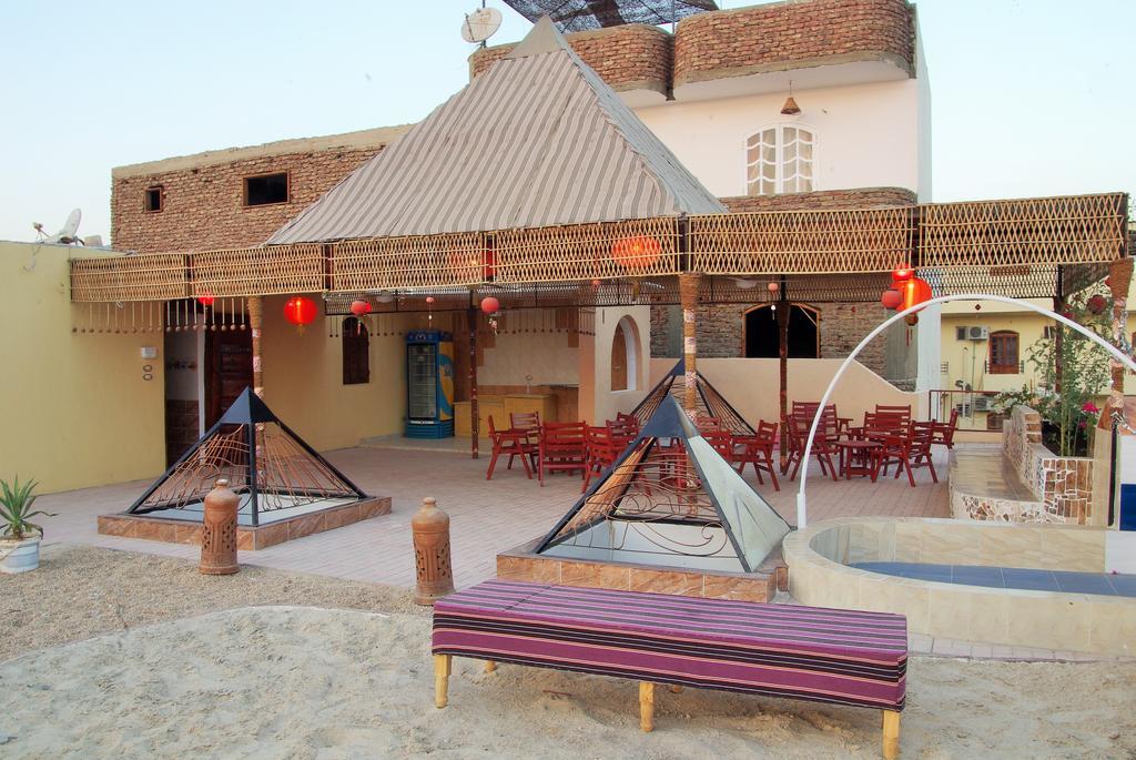 Pyramids Luxor Hotel & Spa Bagian luar foto