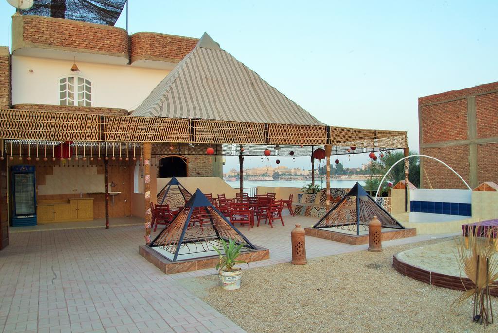 Pyramids Luxor Hotel & Spa Bagian luar foto