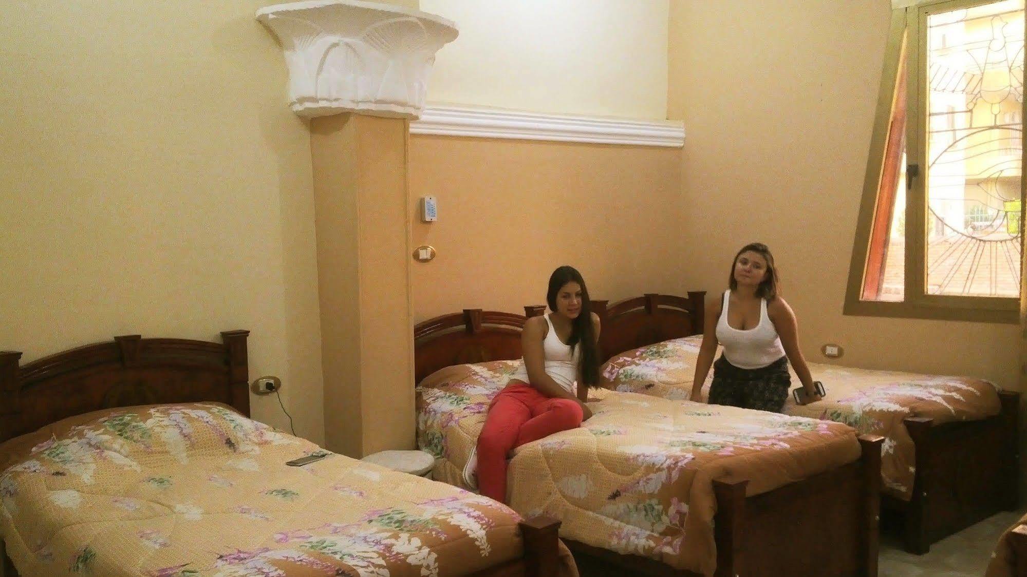 Pyramids Luxor Hotel & Spa Bagian luar foto