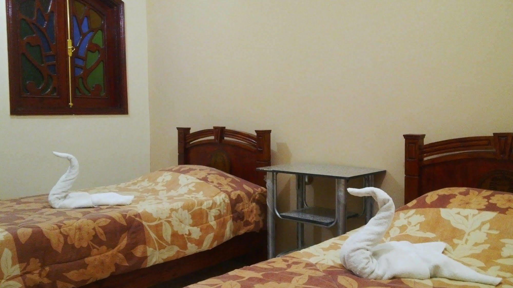 Pyramids Luxor Hotel & Spa Bagian luar foto